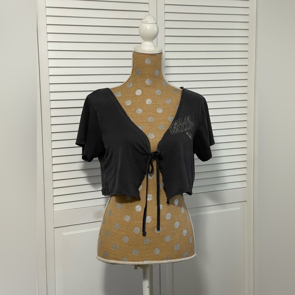 Garage Size G/L Free Spirit tie front top Palm Valley Los Angeles
